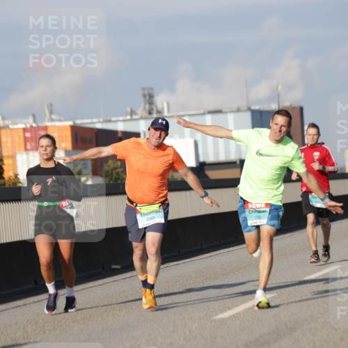 03.10.2025 - Köhlbrandbrückenlauf Jannik Wohlers http://msf.ph/oto/9078152 03.10.2025 09:52:53 Position 3 2983, 1294 meine-sportfotos.de