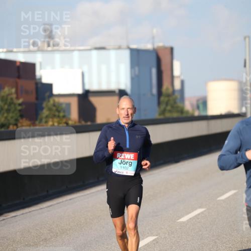 03.10.2025 - Köhlbrandbrückenlauf Jannik Wohlers http://msf.ph/oto/9078157 03.10.2025 09:45:14 Position 3 1102, 1052 meine-sportfotos.de