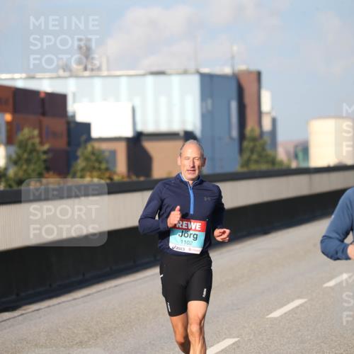 03.10.2025 - Köhlbrandbrückenlauf Jannik Wohlers http://msf.ph/oto/9078166 03.10.2025 09:45:15 Position 3 1102, 1052 meine-sportfotos.de