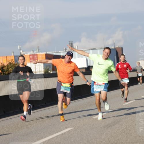 03.10.2025 - Köhlbrandbrückenlauf Jannik Wohlers http://msf.ph/oto/9078192 03.10.2025 09:52:54 Position 3 2983, 2981, 1294 meine-sportfotos.de