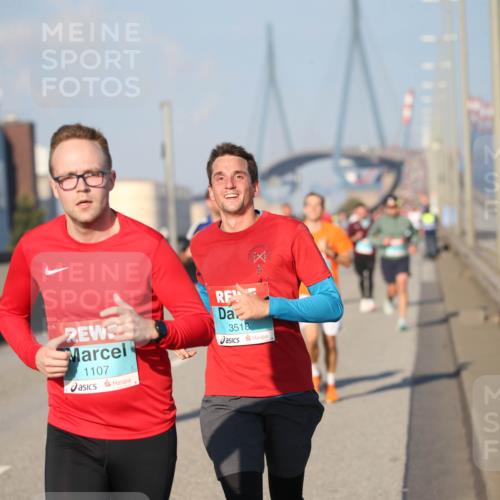 03.10.2025 - Köhlbrandbrückenlauf Jannik Wohlers http://msf.ph/oto/9078217 03.10.2025 09:45:19 Position 3 1107, 3518 meine-sportfotos.de
