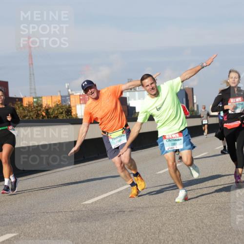 03.10.2025 - Köhlbrandbrückenlauf Jannik Wohlers http://msf.ph/oto/9078277 03.10.2025 09:52:55 Position 3 2983, 2981 meine-sportfotos.de