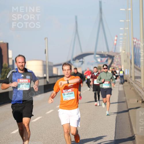 03.10.2025 - Köhlbrandbrückenlauf Jannik Wohlers http://msf.ph/oto/9078283 03.10.2025 09:45:22 Position 3 1215, 1423 meine-sportfotos.de