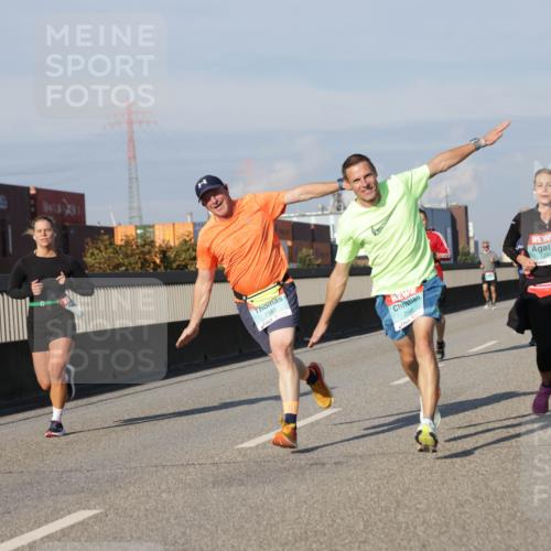 03.10.2025 - Köhlbrandbrückenlauf Jannik Wohlers http://msf.ph/oto/9078291 03.10.2025 09:52:55 Position 3 0800, 2983, 1294 meine-sportfotos.de