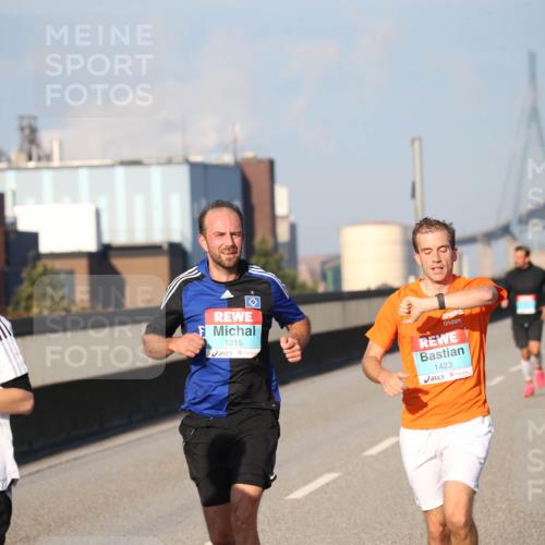 03.10.2025 - Köhlbrandbrückenlauf Jannik Wohlers http://msf.ph/oto/9078298 03.10.2025 09:45:23 Position 3 3155, 1215, 1423 meine-sportfotos.de