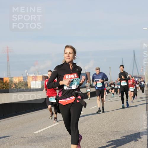 03.10.2025 - Köhlbrandbrückenlauf Jannik Wohlers http://msf.ph/oto/9078360 03.10.2025 09:52:57 Position 3 1294 meine-sportfotos.de