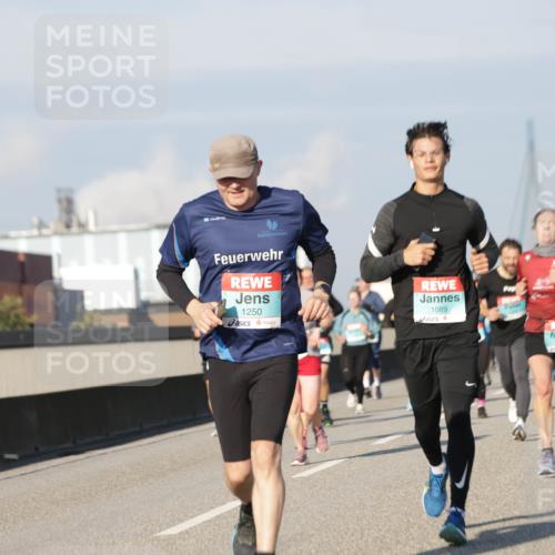 03.10.2025 - Köhlbrandbrückenlauf Jannik Wohlers http://msf.ph/oto/9078441 03.10.2025 09:52:59 Position 3 1250, 1089 meine-sportfotos.de