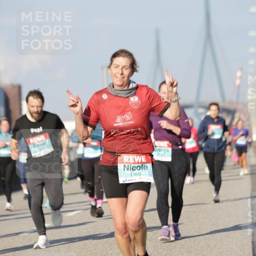 03.10.2025 - Köhlbrandbrückenlauf Jannik Wohlers http://msf.ph/oto/9078540 03.10.2025 09:53:02 Position 3 1330, 1363, 2734 meine-sportfotos.de