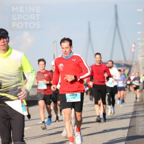 03.10.2025 - Köhlbrandbrückenlauf Jannik Wohlers http://msf.ph/oto/9078549 03.10.2025 09:45:51 Position 3 3525 meine-sportfotos.de