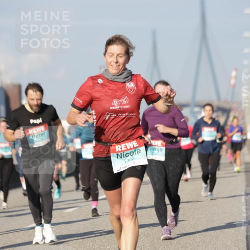 03.10.2025 - Köhlbrandbrückenlauf Jannik Wohlers http://msf.ph/oto/9078554 03.10.2025 09:53:02 Position 3 1338, 1363 meine-sportfotos.de