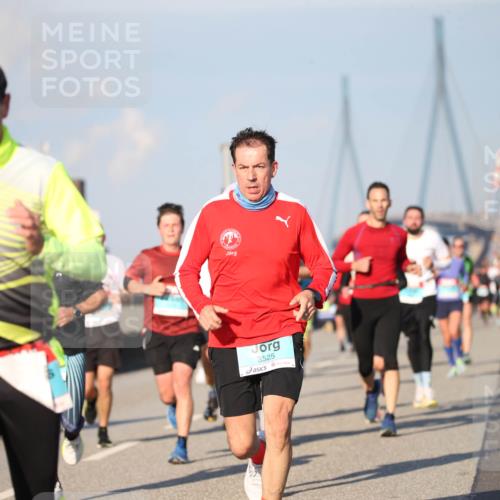 03.10.2025 - Köhlbrandbrückenlauf Jannik Wohlers http://msf.ph/oto/9078561 03.10.2025 09:45:51 Position 3 3525 meine-sportfotos.de