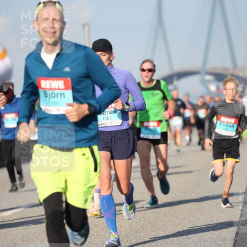 03.10.2025 - Köhlbrandbrückenlauf Jannik Wohlers http://msf.ph/oto/9078678 03.10.2025 09:45:58 Position 3 1237, 1185, 1383 meine-sportfotos.de