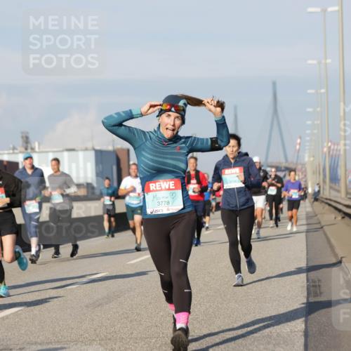 03.10.2025 - Köhlbrandbrückenlauf Jannik Wohlers http://msf.ph/oto/9078776 03.10.2025 09:53:07 Position 3 3778 meine-sportfotos.de
