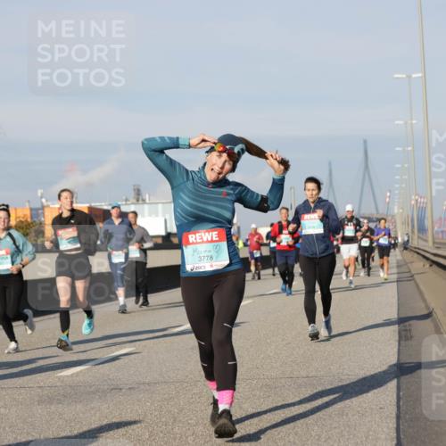03.10.2025 - Köhlbrandbrückenlauf Jannik Wohlers http://msf.ph/oto/9078824 03.10.2025 09:53:08 Position 3 3778, 3838 meine-sportfotos.de