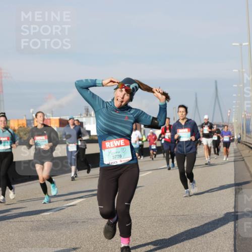 03.10.2025 - Köhlbrandbrückenlauf Jannik Wohlers http://msf.ph/oto/9078834 03.10.2025 09:53:08 Position 3 3778 meine-sportfotos.de
