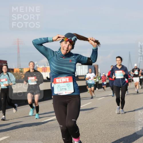 03.10.2025 - Köhlbrandbrückenlauf Jannik Wohlers http://msf.ph/oto/9078855 03.10.2025 09:53:08 Position 3 3778 meine-sportfotos.de