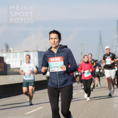 03.10.2025 - Köhlbrandbrückenlauf Jannik Wohlers http://msf.ph/oto/9078871 03.10.2025 09:53:09 Position 3 3838 meine-sportfotos.de