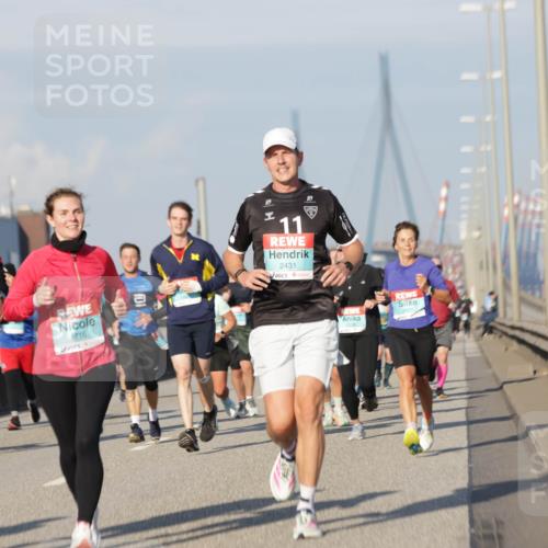 03.10.2025 - Köhlbrandbrückenlauf Jannik Wohlers http://msf.ph/oto/9078950 03.10.2025 09:53:12 Position 3 3272, 1716, 10, 11, 2431, 10, 2677 meine-sportfotos.de
