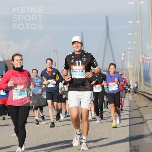 03.10.2025 - Köhlbrandbrückenlauf Jannik Wohlers http://msf.ph/oto/9078957 03.10.2025 09:53:12 Position 3 3272, 1716, 19, 11, 2431, 2677 meine-sportfotos.de
