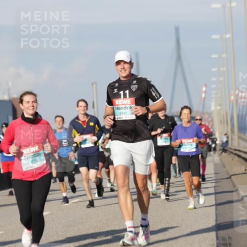 03.10.2025 - Köhlbrandbrückenlauf Jannik Wohlers http://msf.ph/oto/9078962 03.10.2025 09:53:12 Position 3 3272, 1716, 11, 2431 meine-sportfotos.de
