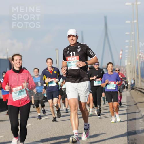 03.10.2025 - Köhlbrandbrückenlauf Jannik Wohlers http://msf.ph/oto/9078970 03.10.2025 09:53:12 Position 3 322, 1716, 11, 2431 meine-sportfotos.de