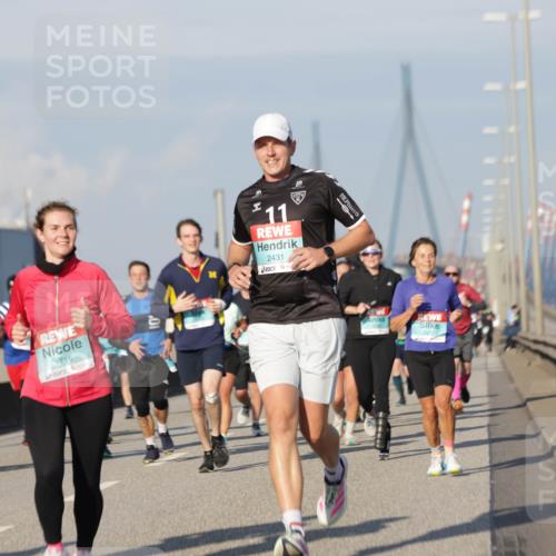 03.10.2025 - Köhlbrandbrückenlauf Jannik Wohlers http://msf.ph/oto/9078972 03.10.2025 09:53:12 Position 3 1716, 11, 2431 meine-sportfotos.de
