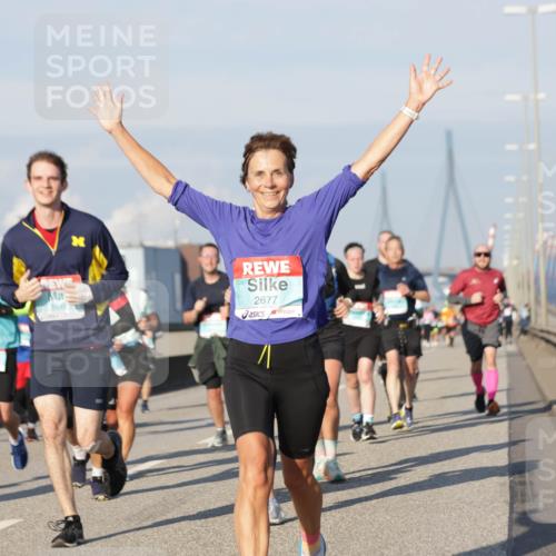 03.10.2025 - Köhlbrandbrückenlauf Jannik Wohlers http://msf.ph/oto/9079100 03.10.2025 09:53:16 Position 3 1849, 2677 meine-sportfotos.de