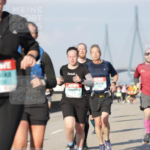 03.10.2025 - Köhlbrandbrückenlauf Jannik Wohlers http://msf.ph/oto/9079166 03.10.2025 09:53:18 Position 3 1238, 1739, 1335 meine-sportfotos.de