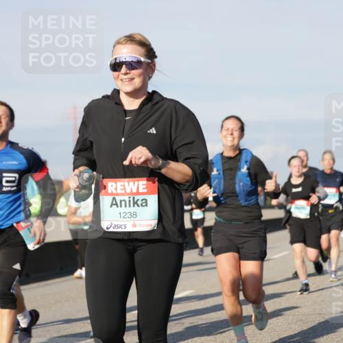 03.10.2025 - Köhlbrandbrückenlauf Jannik Wohlers http://msf.ph/oto/9079211 03.10.2025 09:53:19 Position 3 1238 meine-sportfotos.de