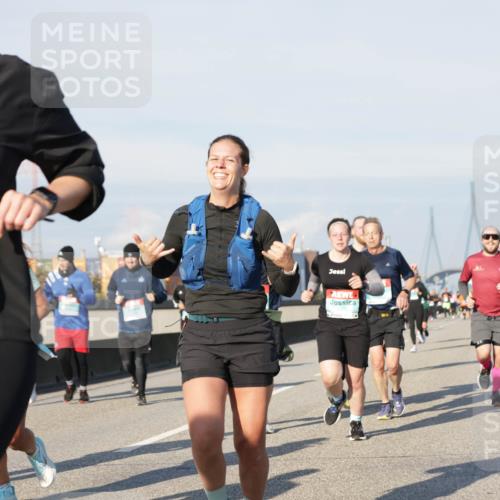 03.10.2025 - Köhlbrandbrückenlauf Jannik Wohlers http://msf.ph/oto/9079228 03.10.2025 09:53:19 Position 3 1238 meine-sportfotos.de