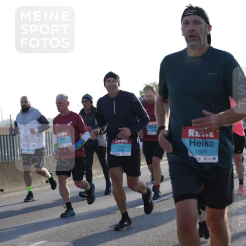 03.10.2025 - Köhlbrandbrückenlauf Jannik Wohlers http://msf.ph/oto/9079264 03.10.2025 09:18:17 Position 3 2134, 3750, 2882, 1501 meine-sportfotos.de