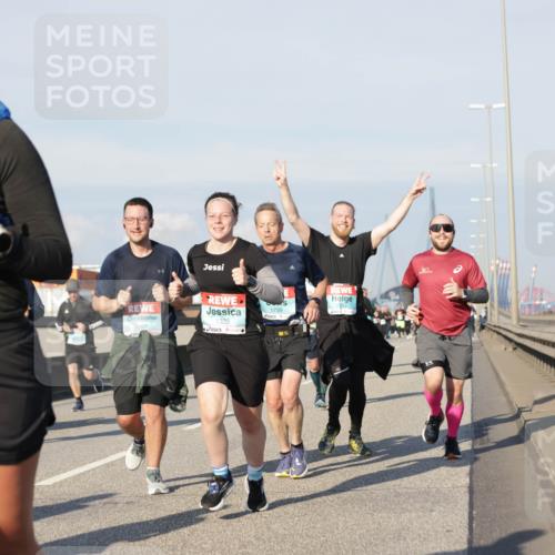 03.10.2025 - Köhlbrandbrückenlauf Jannik Wohlers http://msf.ph/oto/9079266 03.10.2025 09:53:20 Position 3 1335, 1739, 193 meine-sportfotos.de
