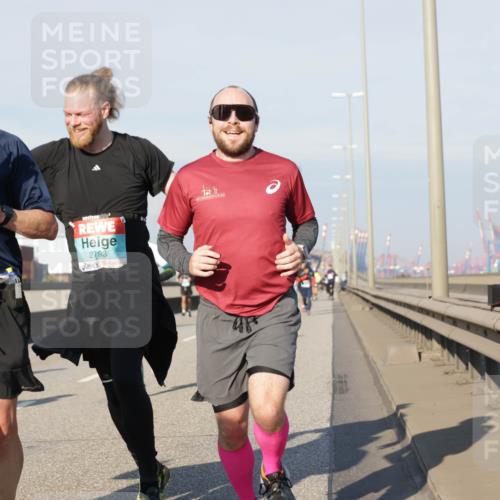 03.10.2025 - Köhlbrandbrückenlauf Jannik Wohlers http://msf.ph/oto/9079386 03.10.2025 09:53:22 Position 3 1739, 2793 meine-sportfotos.de