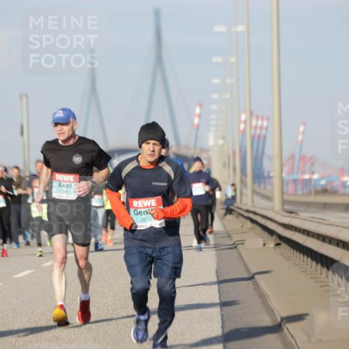 03.10.2025 - Köhlbrandbrückenlauf Jannik Wohlers http://msf.ph/oto/9079485 03.10.2025 09:53:32 Position 3 1369, 2805 meine-sportfotos.de