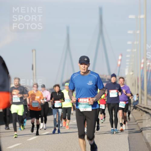 03.10.2025 - Köhlbrandbrückenlauf Jannik Wohlers http://msf.ph/oto/9079565 03.10.2025 09:53:35 Position 3 3261 meine-sportfotos.de