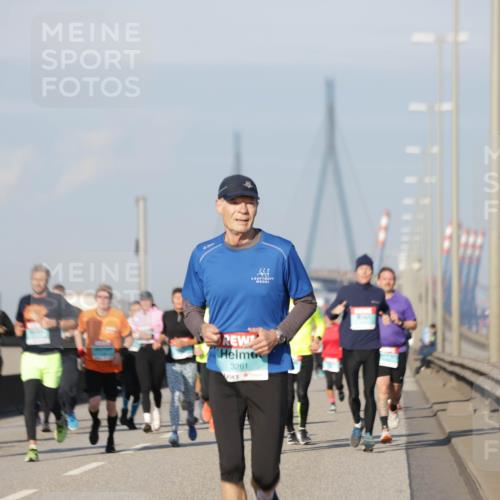 03.10.2025 - Köhlbrandbrückenlauf Jannik Wohlers http://msf.ph/oto/9079642 03.10.2025 09:53:37 Position 3 3261 meine-sportfotos.de