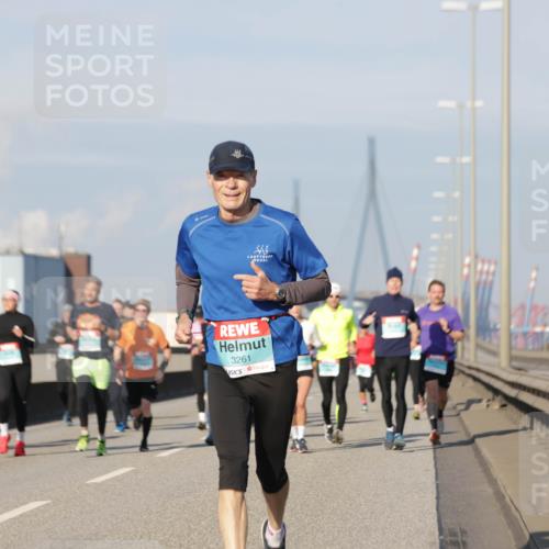 03.10.2025 - Köhlbrandbrückenlauf Jannik Wohlers http://msf.ph/oto/9079668 03.10.2025 09:53:38 Position 3 3261 meine-sportfotos.de