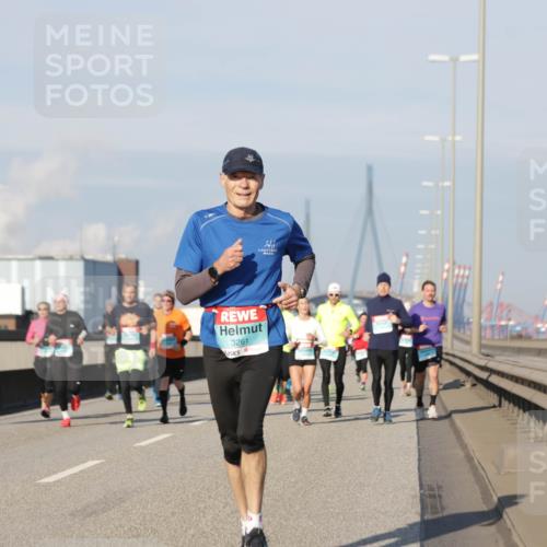 03.10.2025 - Köhlbrandbrückenlauf Jannik Wohlers http://msf.ph/oto/9079686 03.10.2025 09:53:38 Position 3 3261 meine-sportfotos.de