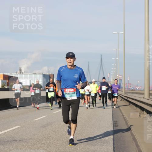 03.10.2025 - Köhlbrandbrückenlauf Jannik Wohlers http://msf.ph/oto/9079712 03.10.2025 09:53:38 Position 3 3261 meine-sportfotos.de
