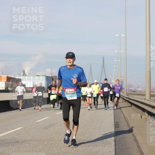 03.10.2025 - Köhlbrandbrückenlauf Jannik Wohlers http://msf.ph/oto/9079716 03.10.2025 09:53:39 Position 3 3261 meine-sportfotos.de