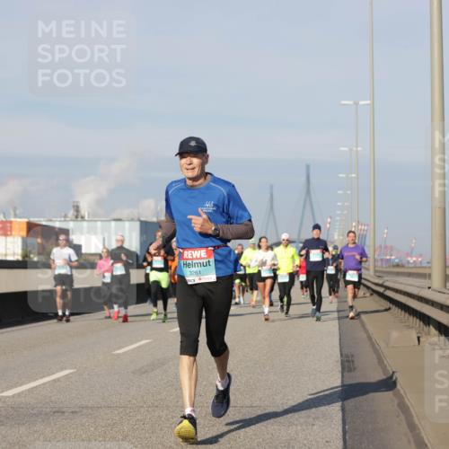 03.10.2025 - Köhlbrandbrückenlauf Jannik Wohlers http://msf.ph/oto/9079732 03.10.2025 09:53:39 Position 3 3261 meine-sportfotos.de