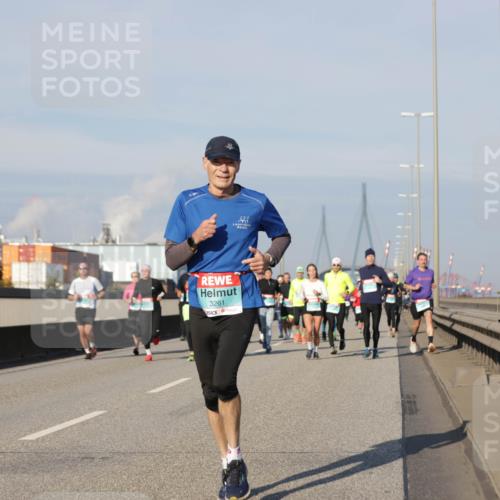 03.10.2025 - Köhlbrandbrückenlauf Jannik Wohlers http://msf.ph/oto/9079750 03.10.2025 09:53:39 Position 3 3261 meine-sportfotos.de