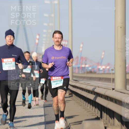 03.10.2025 - Köhlbrandbrückenlauf Jannik Wohlers http://msf.ph/oto/9079813 03.10.2025 09:53:41 Position 3 1257, 2990 meine-sportfotos.de