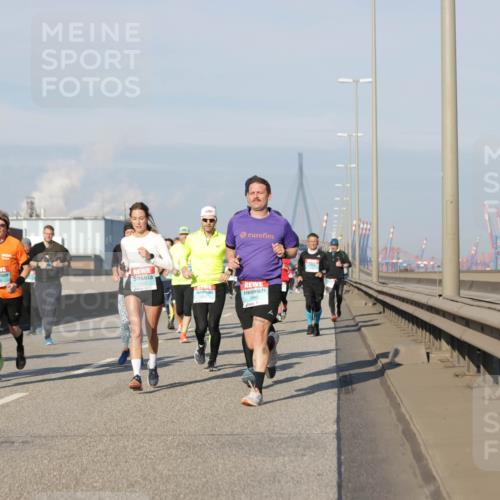 03.10.2025 - Köhlbrandbrückenlauf Jannik Wohlers http://msf.ph/oto/9079905 03.10.2025 09:53:43 Position 3 2990 meine-sportfotos.de