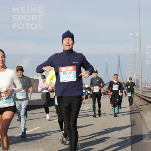 03.10.2025 - Köhlbrandbrückenlauf Jannik Wohlers http://msf.ph/oto/9079990 03.10.2025 09:53:45 Position 3 1203, 1257 meine-sportfotos.de