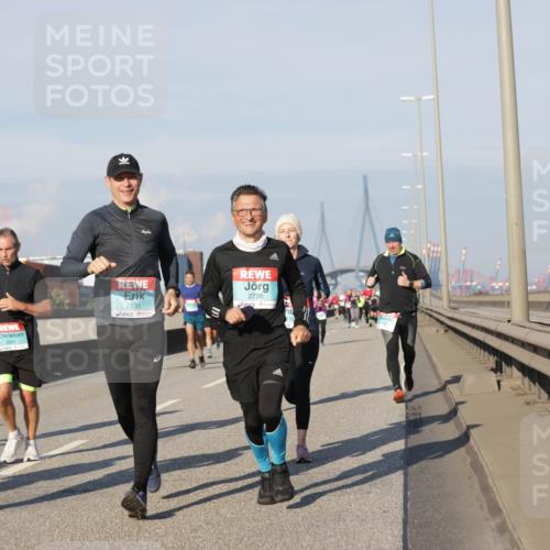 03.10.2025 - Köhlbrandbrückenlauf Jannik Wohlers http://msf.ph/oto/9080134 03.10.2025 09:53:48 Position 3 1409, 2735, 2736 meine-sportfotos.de