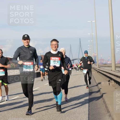 03.10.2025 - Köhlbrandbrückenlauf Jannik Wohlers http://msf.ph/oto/9080141 03.10.2025 09:53:48 Position 3 1409, 2785, 2736 meine-sportfotos.de