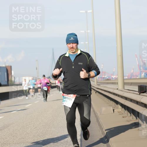 03.10.2025 - Köhlbrandbrückenlauf Jannik Wohlers http://msf.ph/oto/9080198 03.10.2025 09:53:51 Position 3 1461, 1876, 05 meine-sportfotos.de