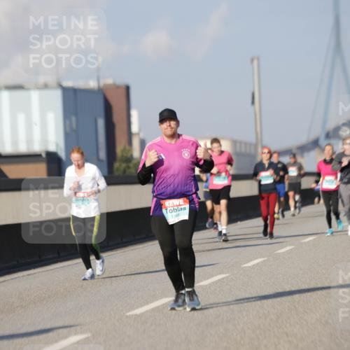 03.10.2025 - Köhlbrandbrückenlauf Jannik Wohlers http://msf.ph/oto/9080218 03.10.2025 09:53:55 Position 3 1188 meine-sportfotos.de