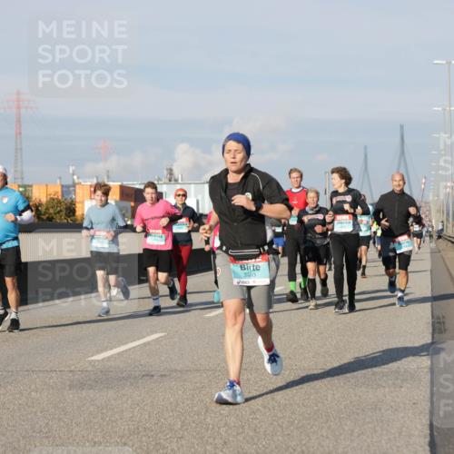 03.10.2025 - Köhlbrandbrückenlauf Jannik Wohlers http://msf.ph/oto/9080400 03.10.2025 09:54:05 Position 3 3493 meine-sportfotos.de